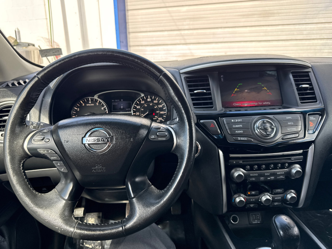 Used 2018 Nissan Pathfinder SV image 22