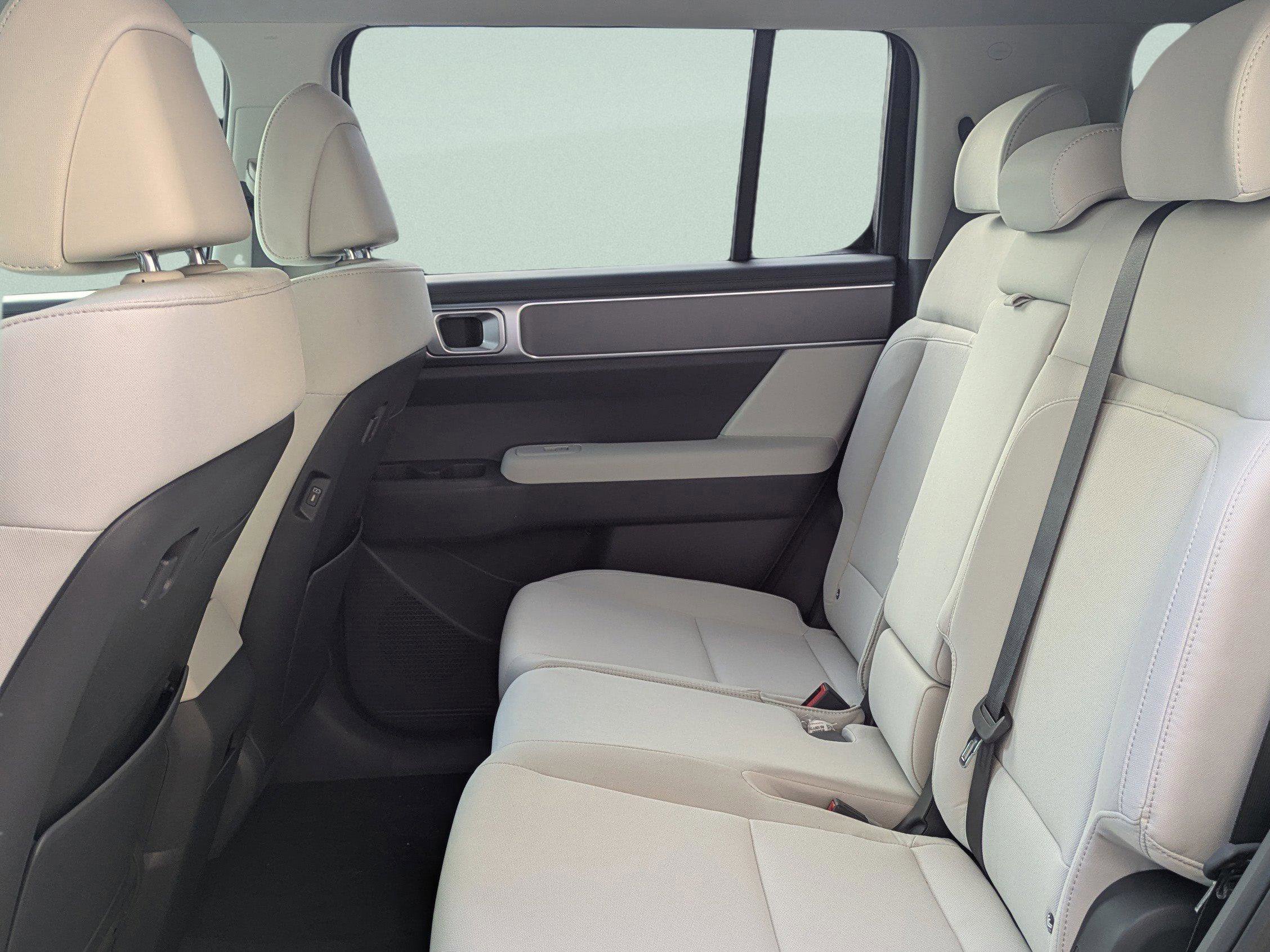New 2026 Hyundai Santa Fe SE FWD image 13