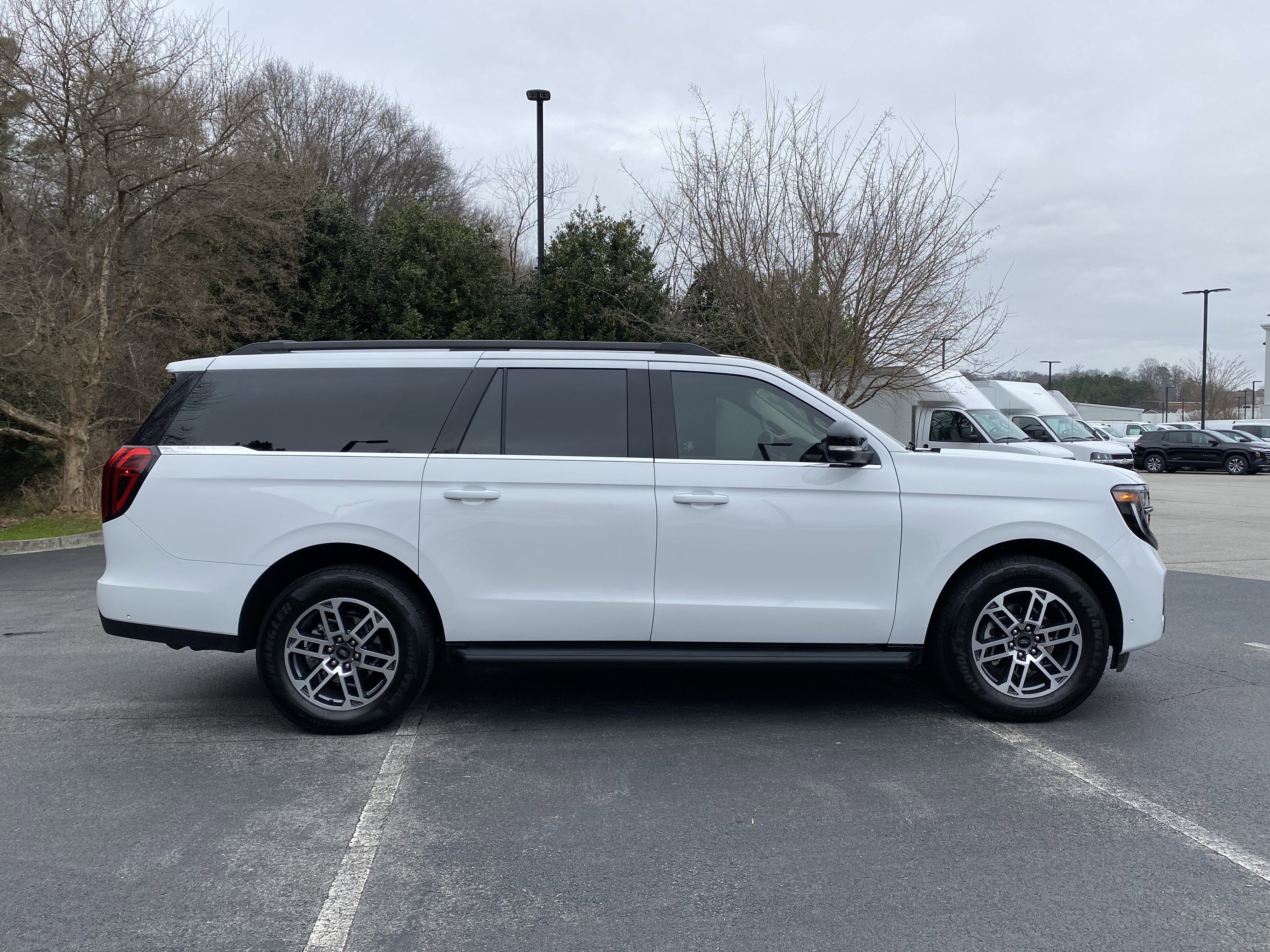 Used 2025 Ford Expedition Max Active image 10