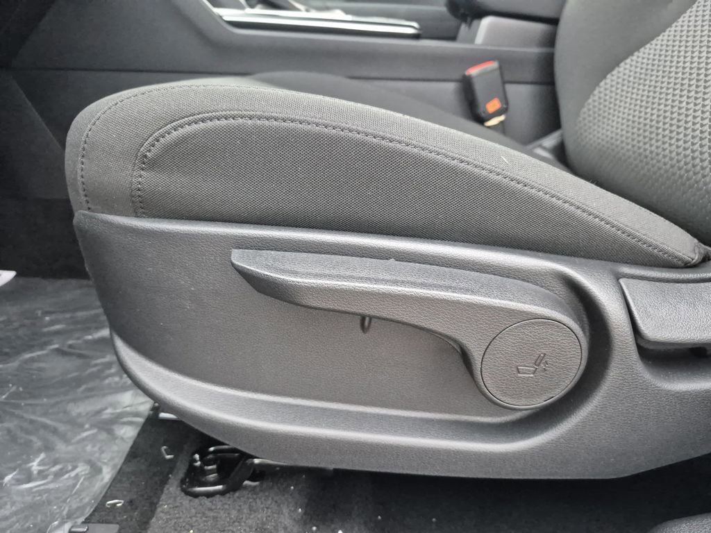 New 2026 Kia Sportage LX image 11