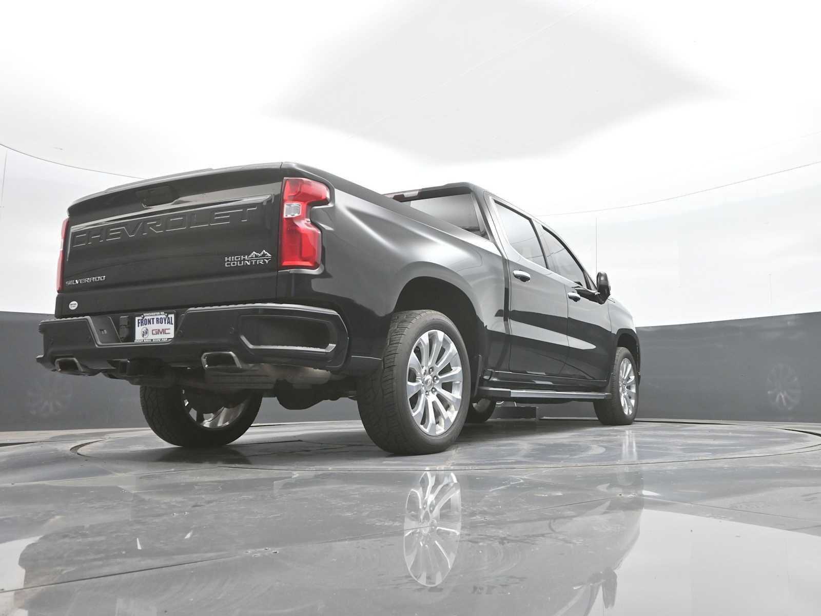 Used 2021 Chevrolet Silverado 1500 High Country w/ Technology Package AWD/4WD image 38