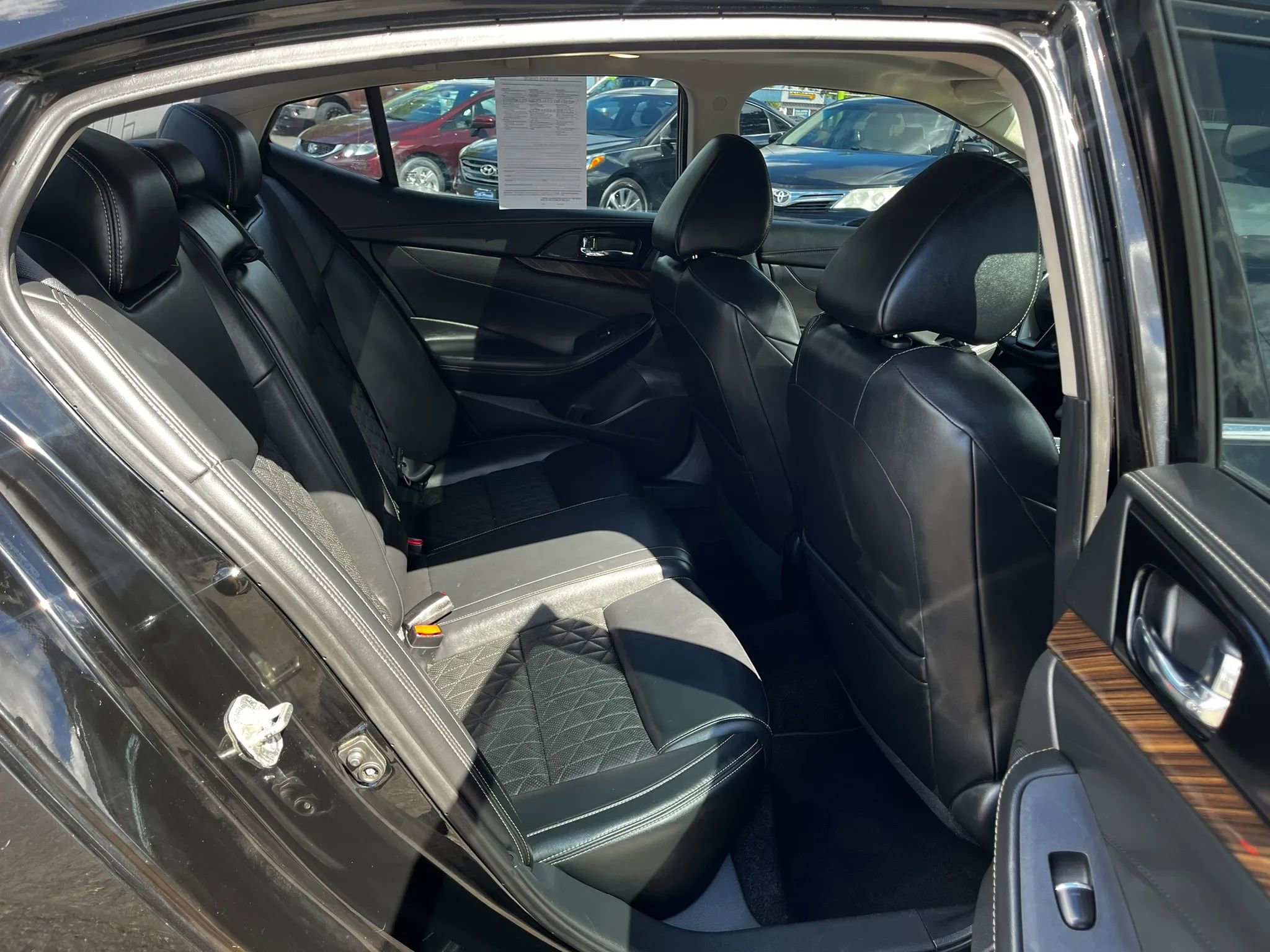 Used 2017 Nissan Maxima Platinum w/ Interior Lighting Package FWD image 16