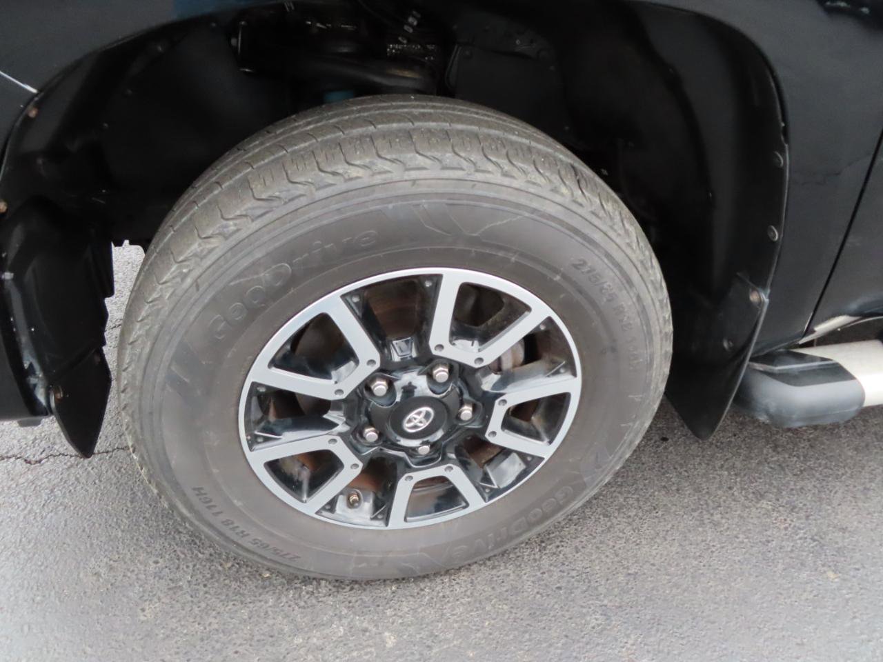 Used 2016 Toyota Tundra SR5 w/ TRD Off Road Package image 11