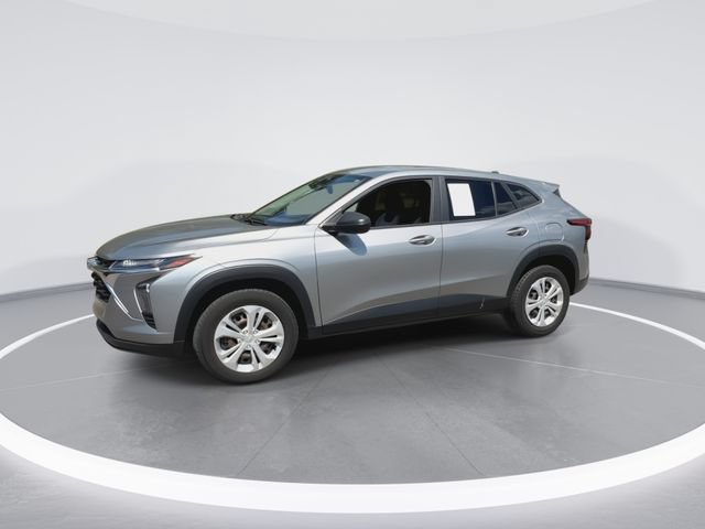 Used 2024 Chevrolet Trax LS FWD image 6