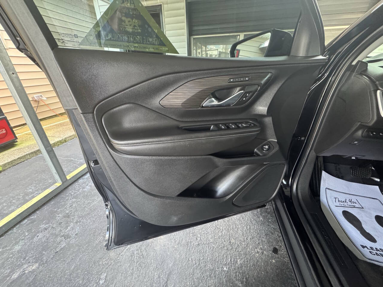 Used 2023 GMC Terrain SLT w/ Tech Package FWD image 22