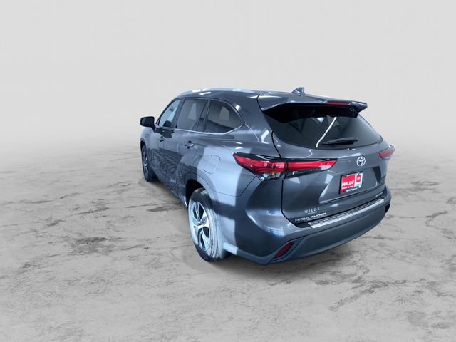 Used 2023 Toyota Highlander XLE image 8