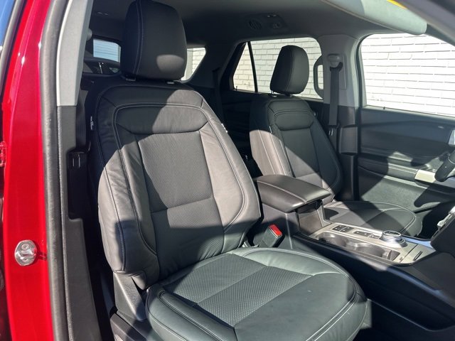Used 2021 Ford Explorer XLT image 14