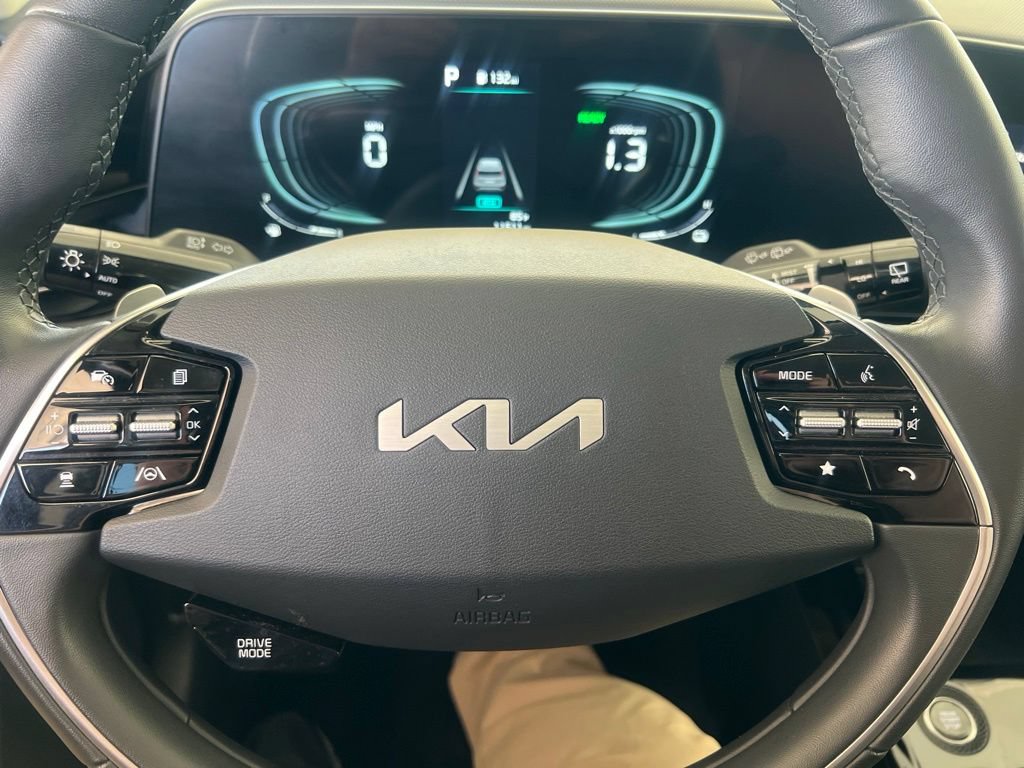 Certified 2024 Kia Niro EX FWD image 63
