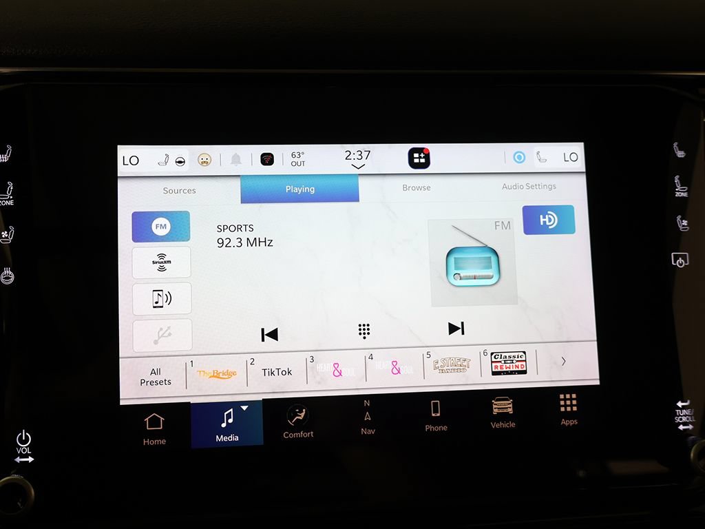 Used 2023 Jeep Wagoneer 4WD w/ Premium Group I image 54