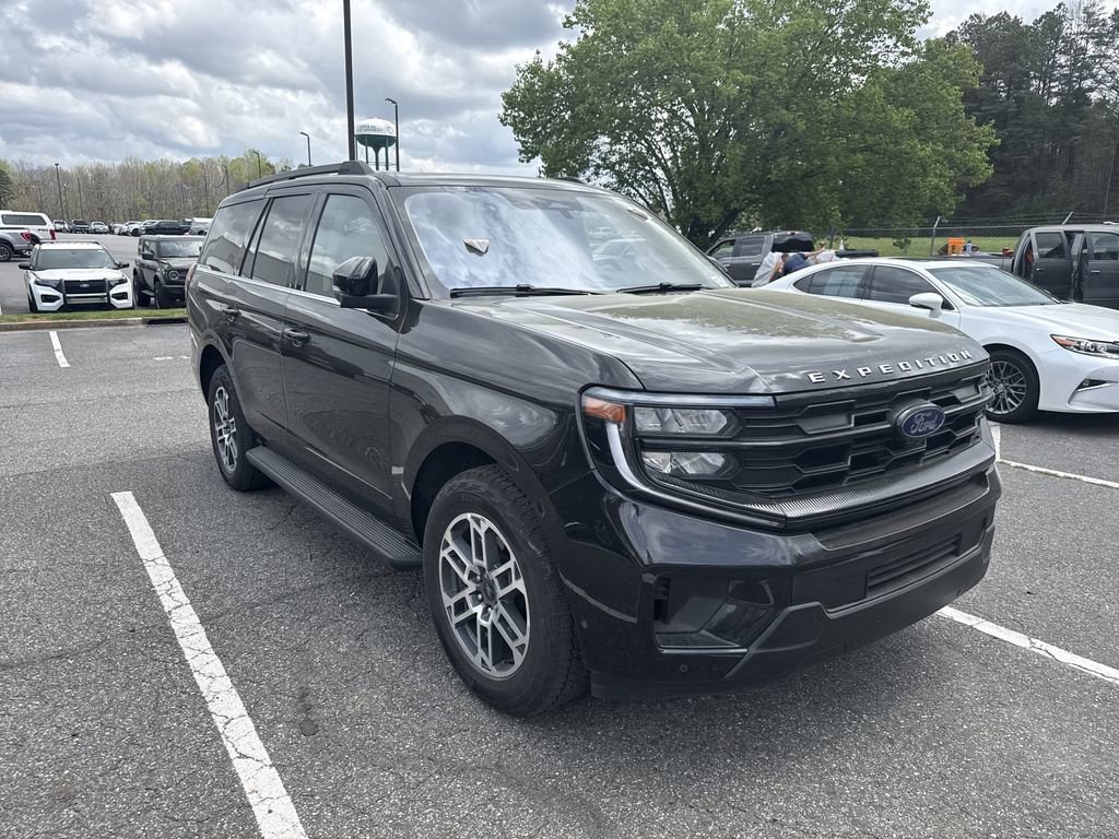 Used 2025 Ford Expedition Active AWD/4WD image 21