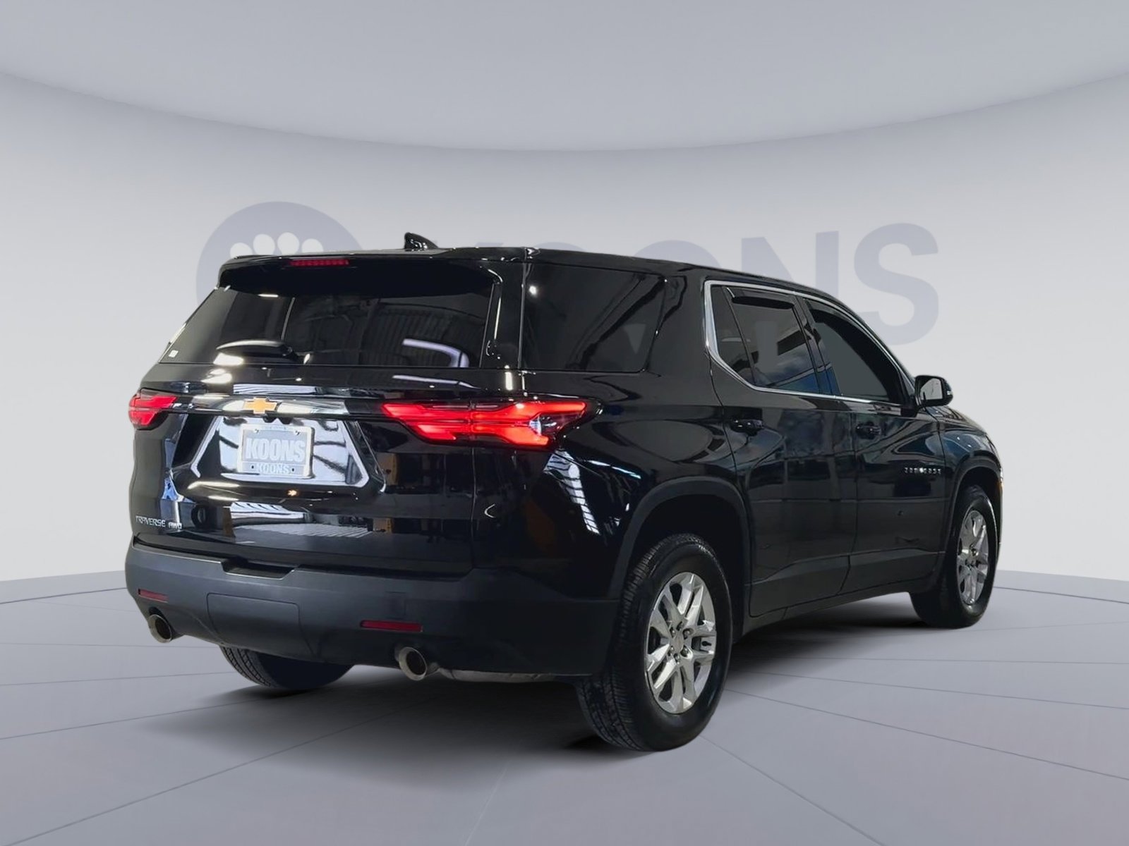 Used 2023 Chevrolet Traverse LS w/ Safety Package image 11