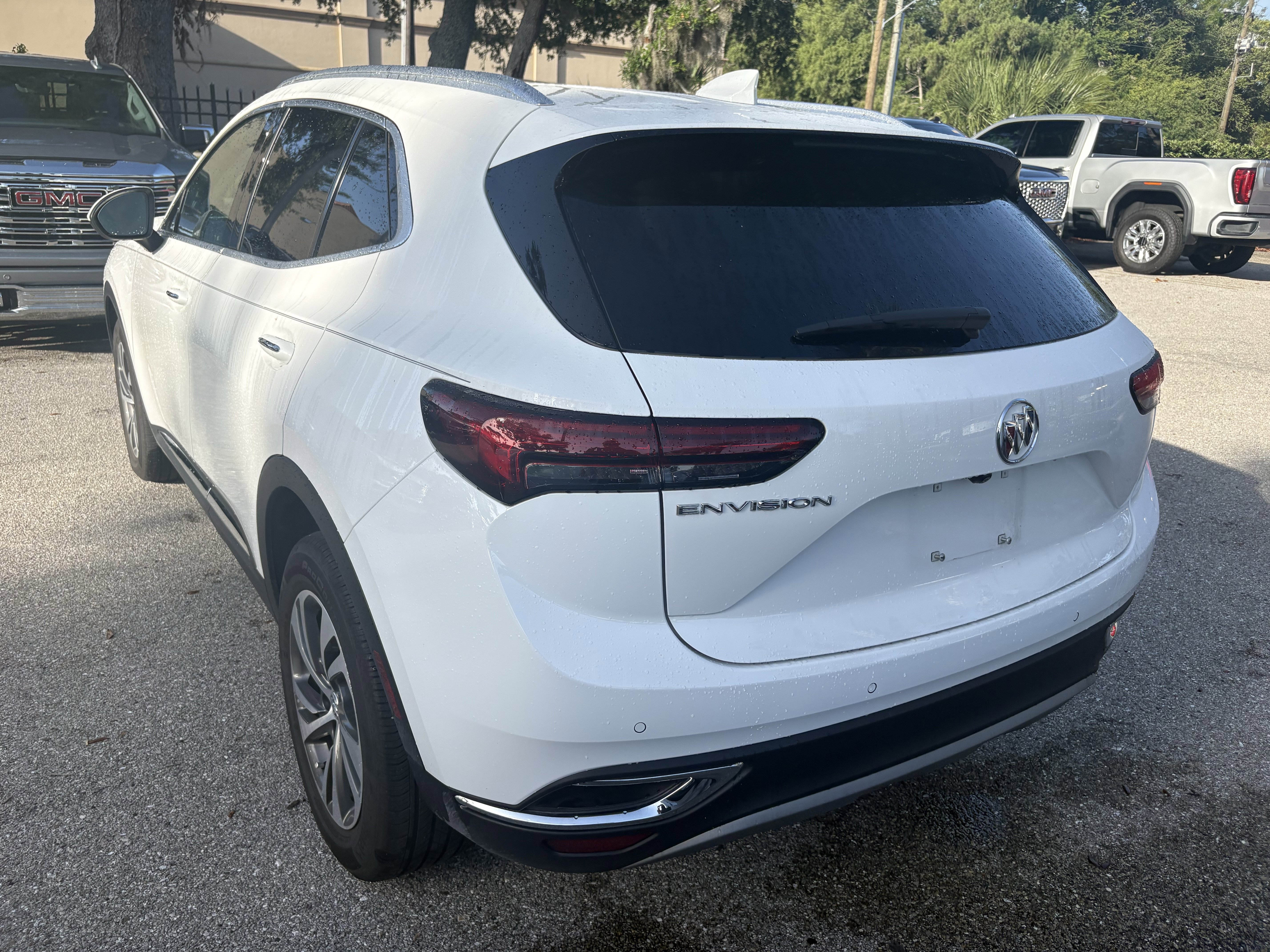 Used 2023 Buick Envision Essence FWD image 4