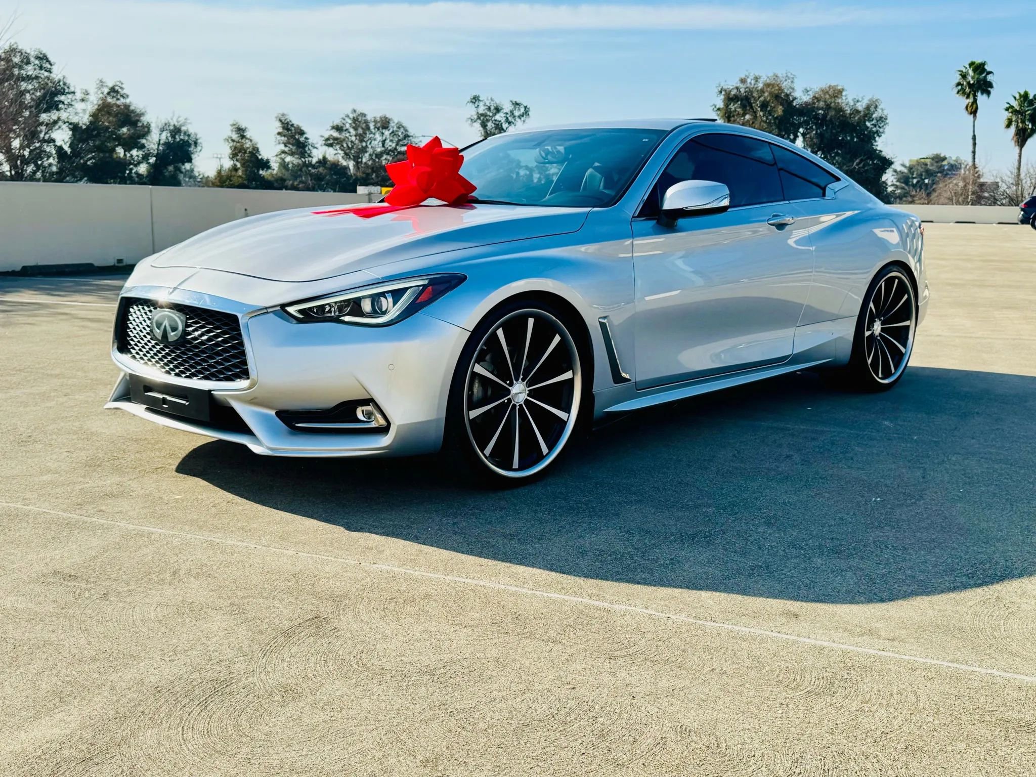 Used 2017 INFINITI Q60 3.0t w/ Premium Plus Package 3.0T image 3