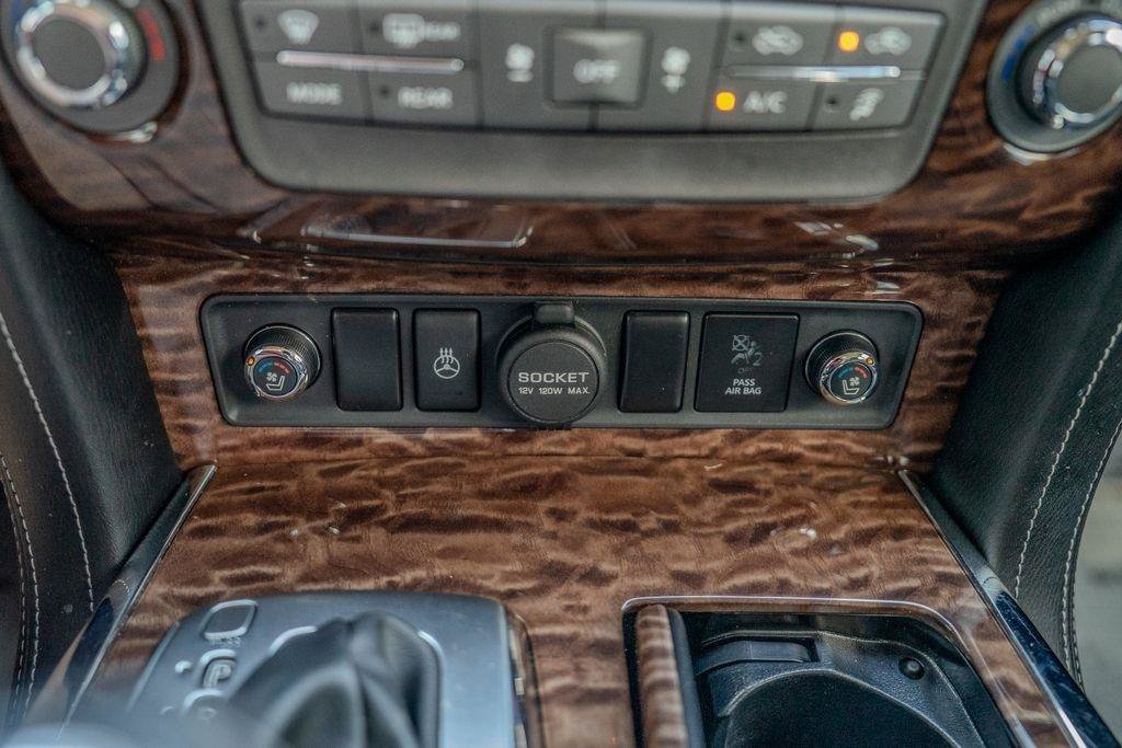 Used 2017 Nissan Armada Platinum w/ Captain Seat Package RWD image 36