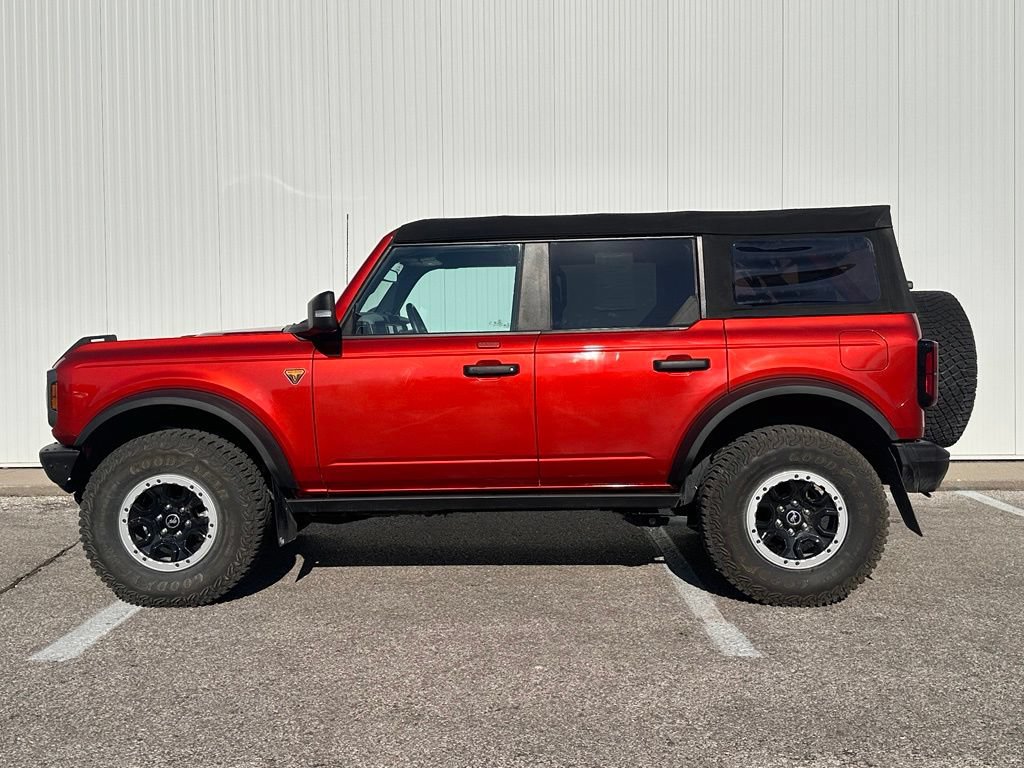 Used 2022 Ford Bronco Badlands AWD/4WD image 3