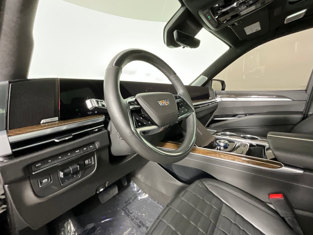 Used 2025 Cadillac Escalade ESV Sport Platinum image 15