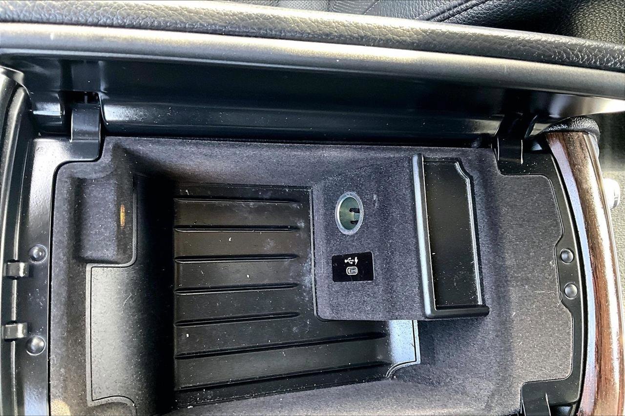 Used 2020 BMW 740i xDrive image 16