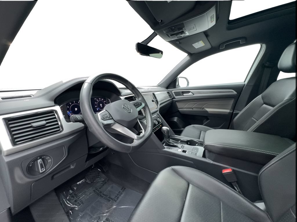 Used 2023 Volkswagen Atlas Cross Sport SE w/ Panoramic Sunroof Package FWD image 22