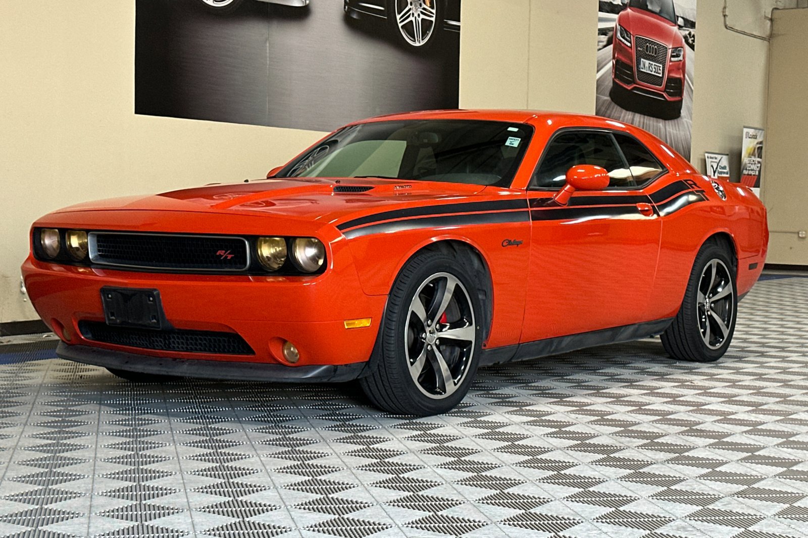 Used 2013 Dodge Challenger R/T image 8