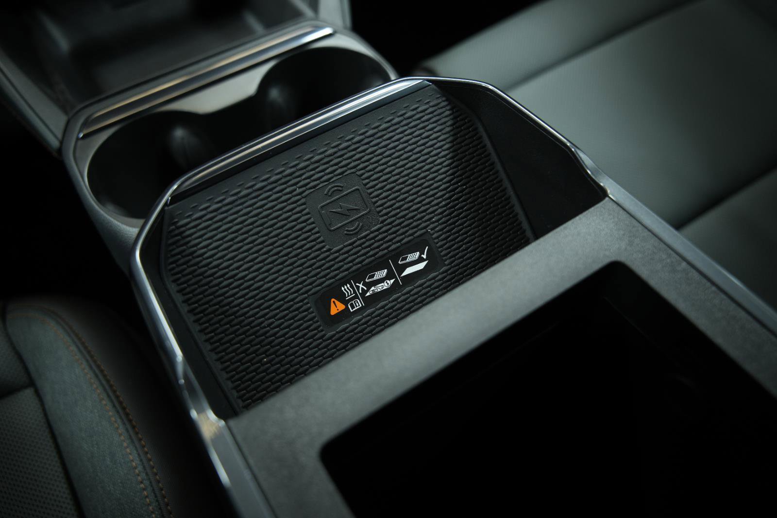 New 2026 GMC Terrain AT4 w/ Convenience Package III image 40