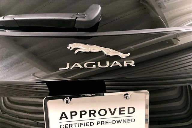 Certified 2024 Jaguar F-PACE R-Dynamic S AWD/4WD image 7