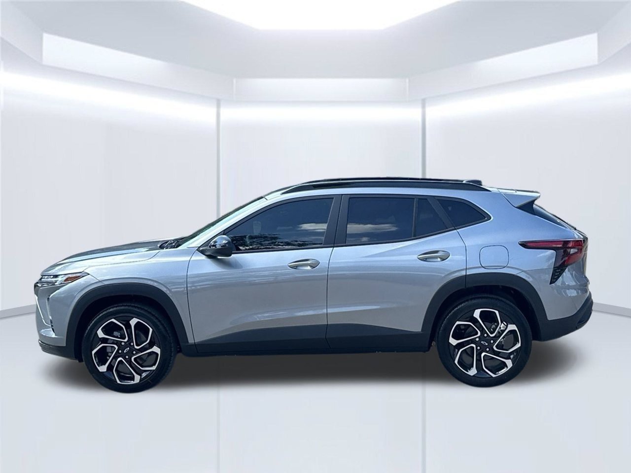 New 2026 Chevrolet Trax RS w/ Driver Confidence Package FWD image 2