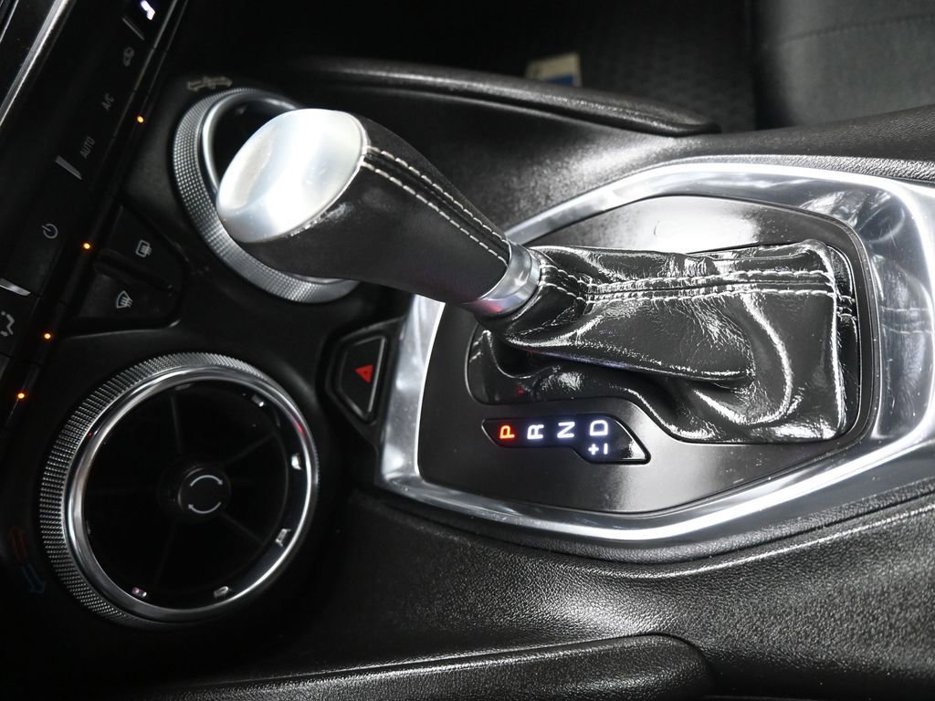 Used 2019 Chevrolet Camaro LT image 17