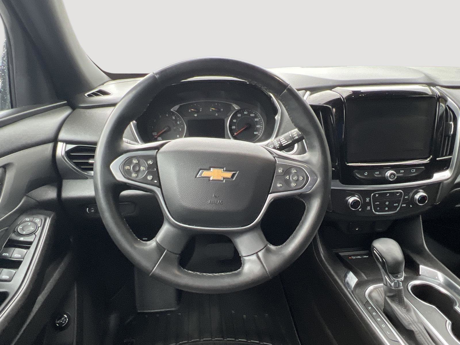 Used 2023 Chevrolet Traverse LT image 13