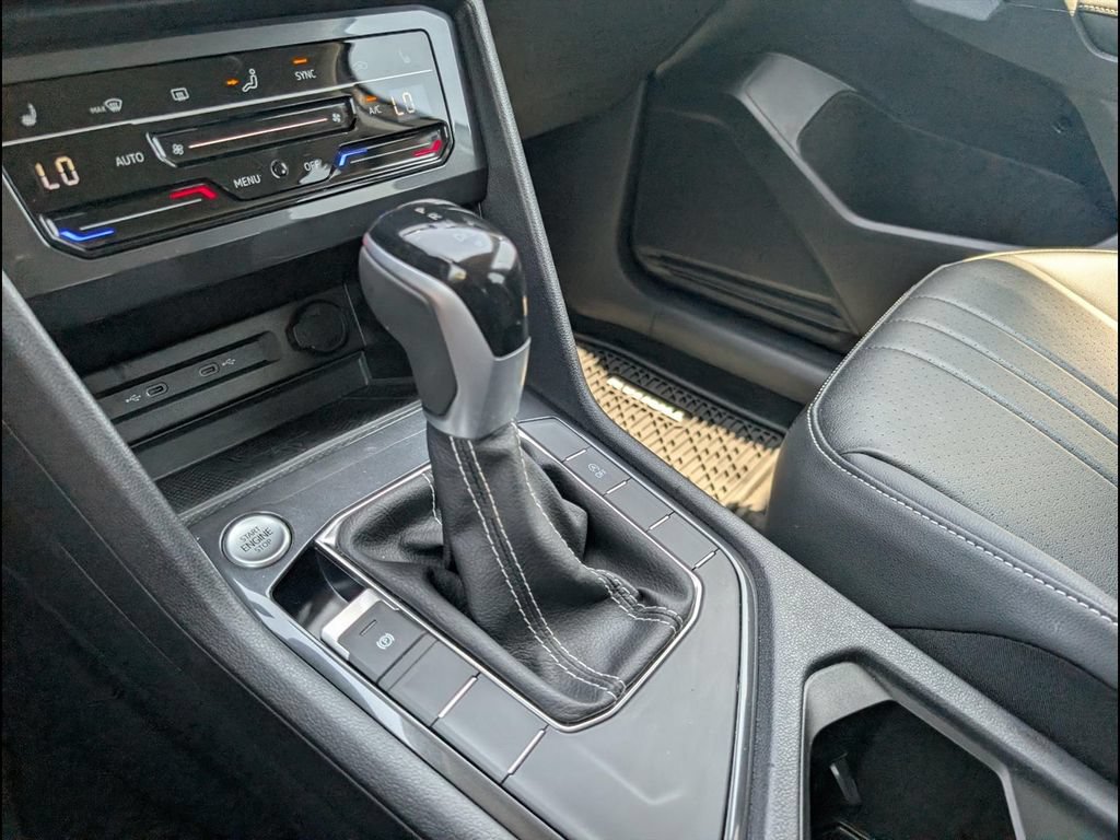 Used 2023 Volkswagen Tiguan SE FWD image 19