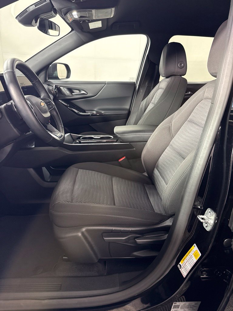Used 2025 Chevrolet Equinox LT AWD/4WD image 14