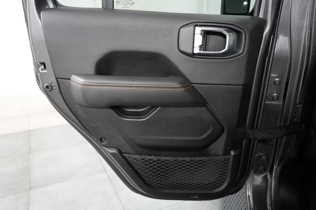 Used 2025 Jeep Wrangler Unlimited Sahara AWD/4WD image 18