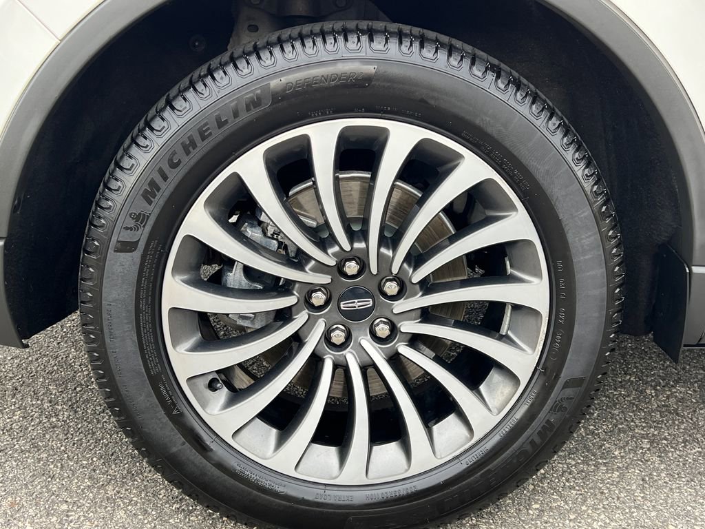 Used 2020 Lincoln Aviator Reserve w/ Equipment Group 201A image 14