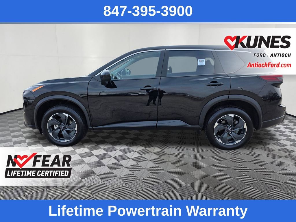 Used 2025 Nissan Rogue SV image 4