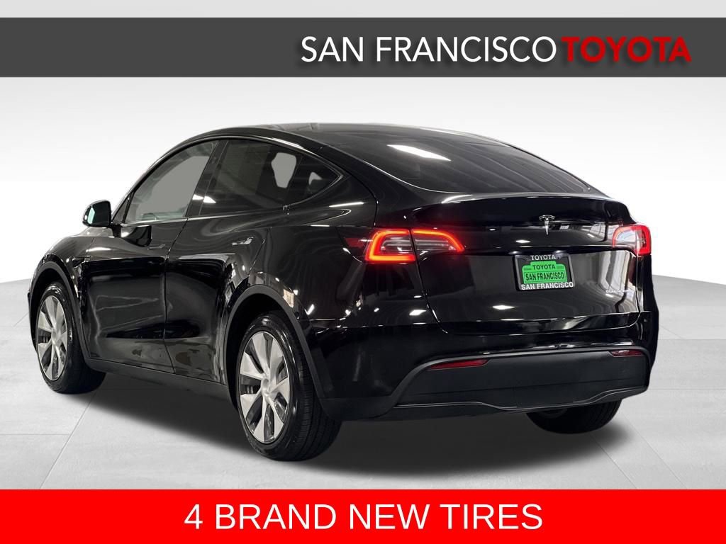 Used 2024 Tesla Model Y Long Range AWD/4WD image 3
