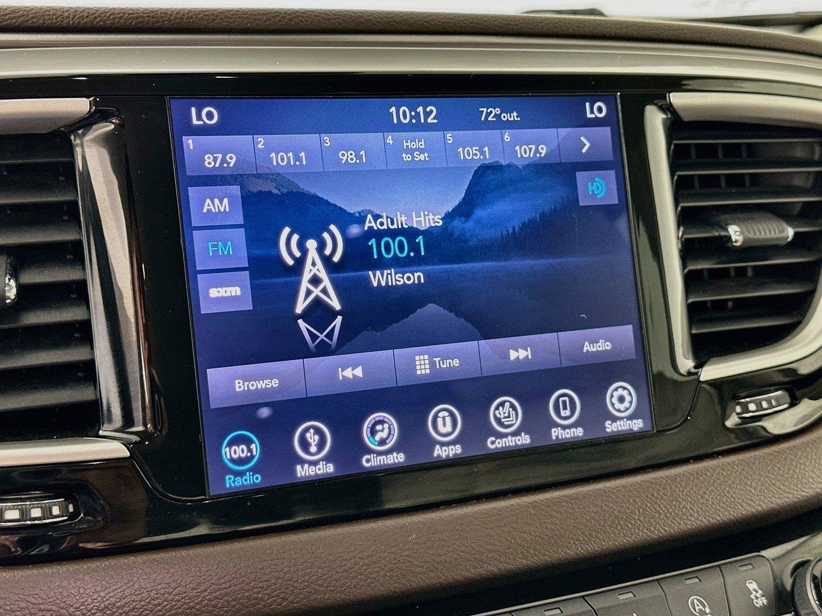 Used 2018 Chrysler Pacifica Touring-L w/ Advanced Safetytec Group FWD image 7