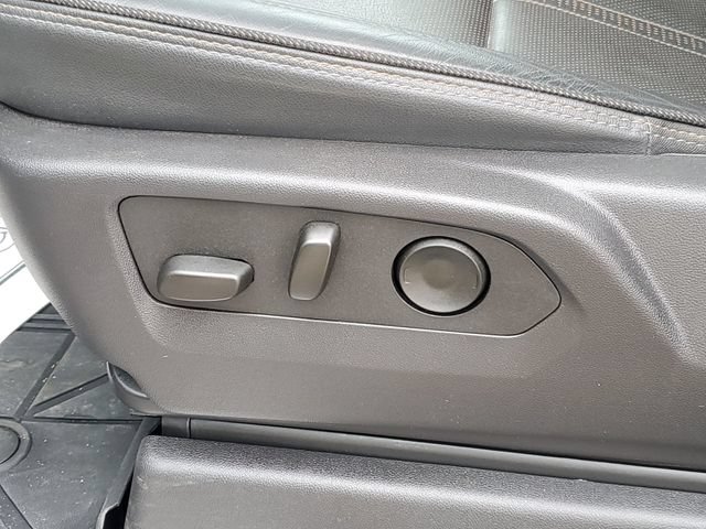 Used 2025 Chevrolet Silverado 1500 High Country AWD/4WD image 7