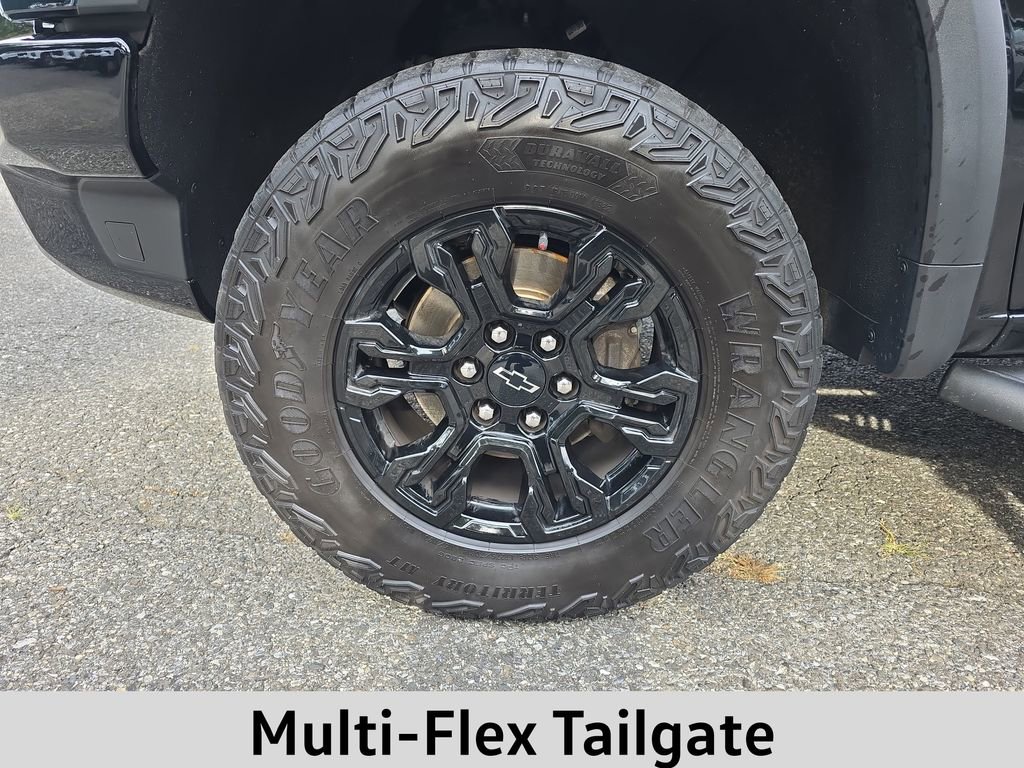 Used 2022 Chevrolet Silverado 1500 ZR2 w/ Technology Package image 6