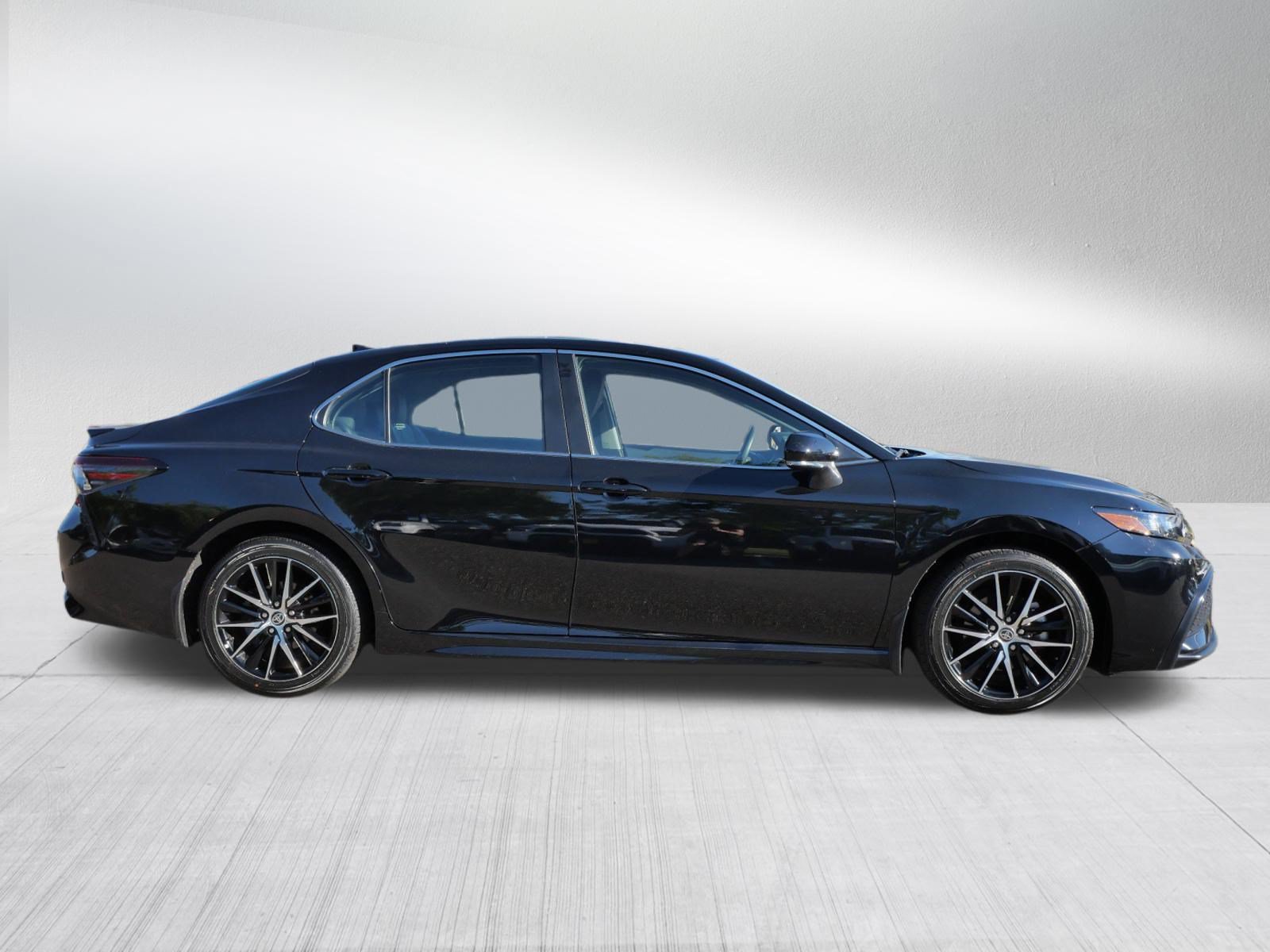 Used 2024 Toyota Camry SE w/ Protection Package (Q2) (TMS) FWD image 9