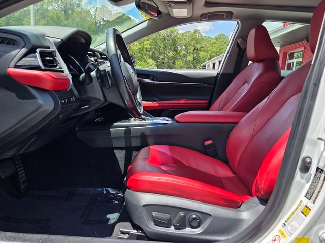 Used 2019 Toyota Camry XSE FWD image 9