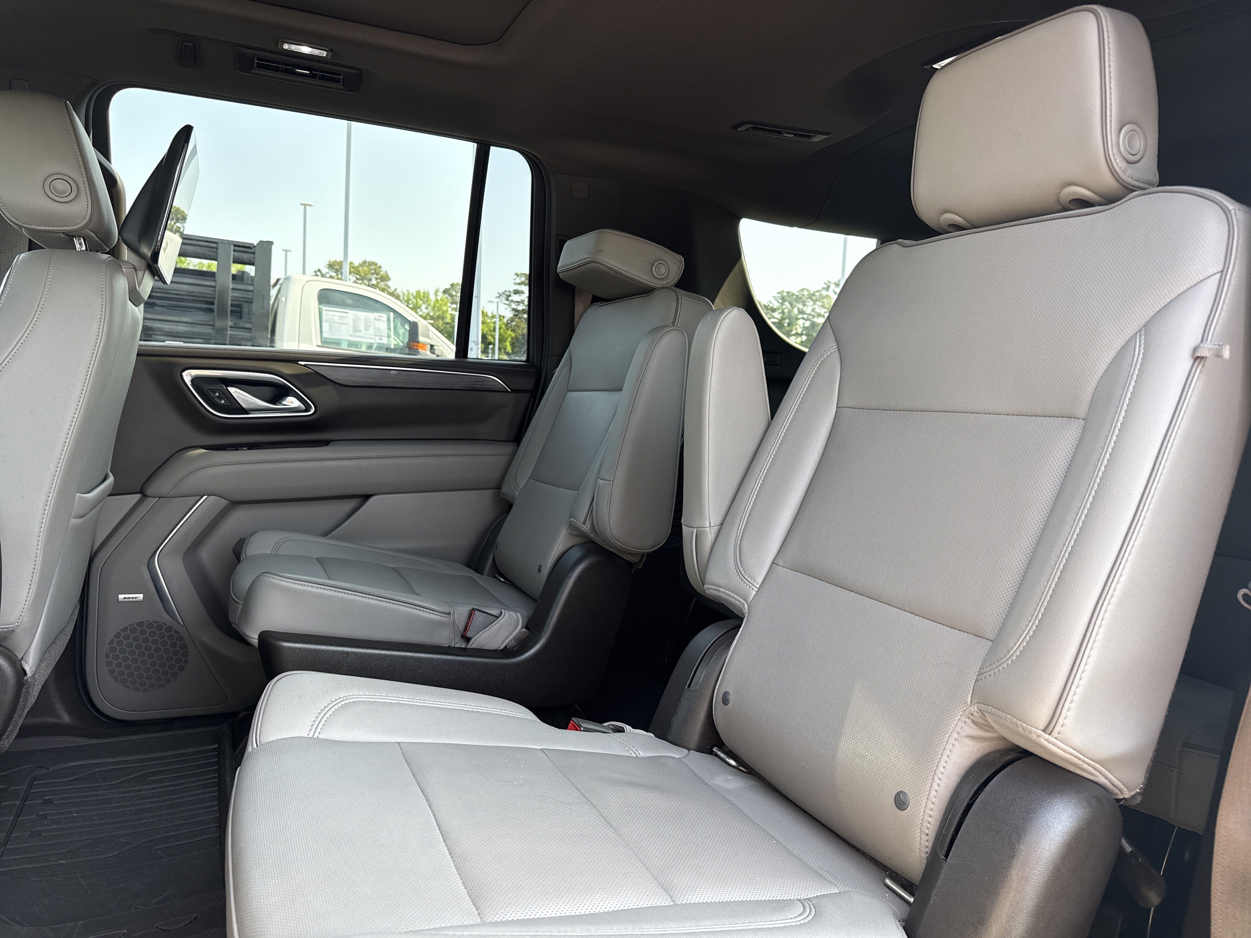 Used 2021 GMC Yukon XL SLT w/ SLT Luxury Plus Package AWD/4WD image 32