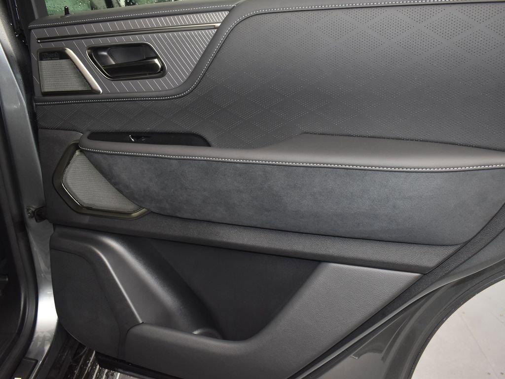 New 2026 INFINITI QX80 Autograph w/ Premium Cargo Package image 23