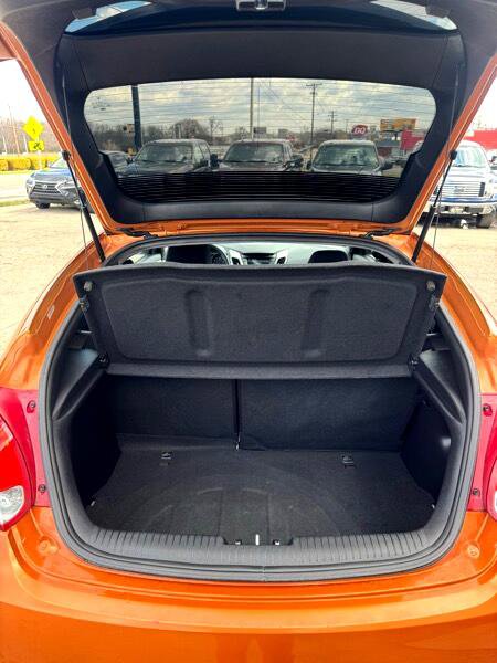 Used 2015 Hyundai Veloster image 18