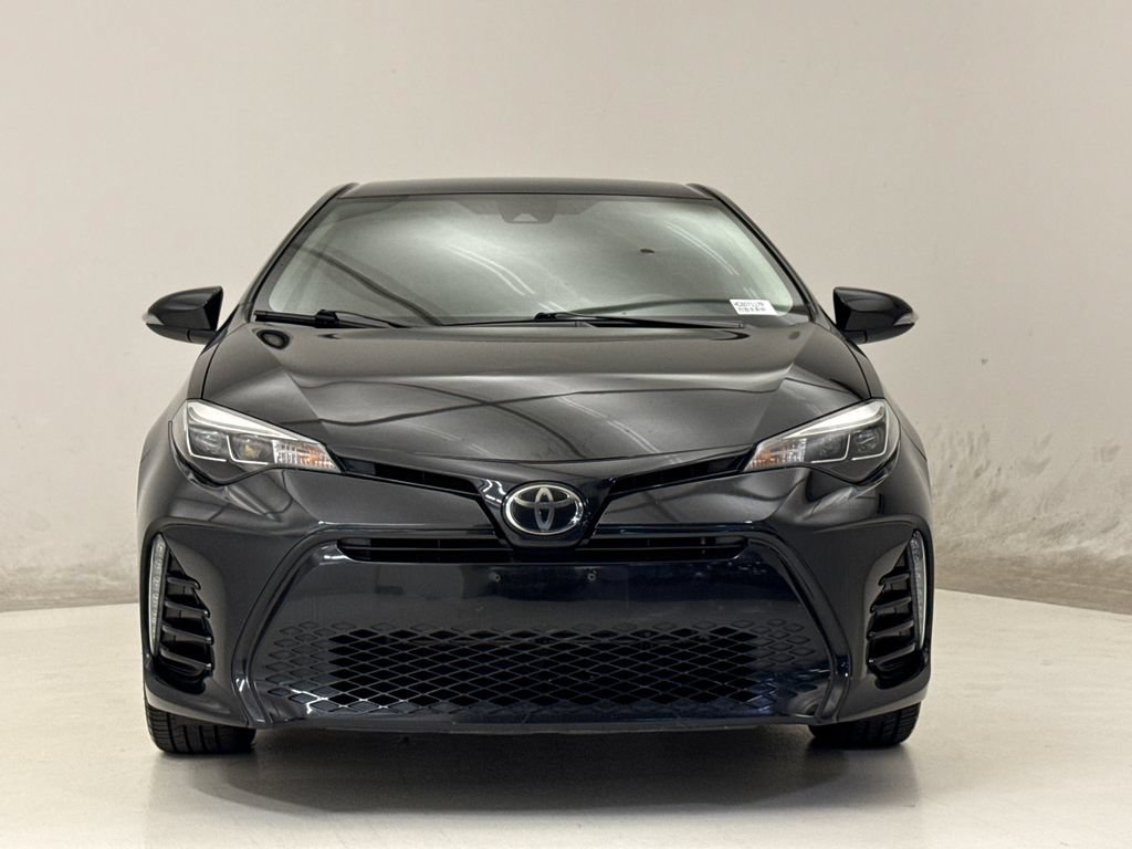 Used 2017 Toyota Corolla SE FWD image 3