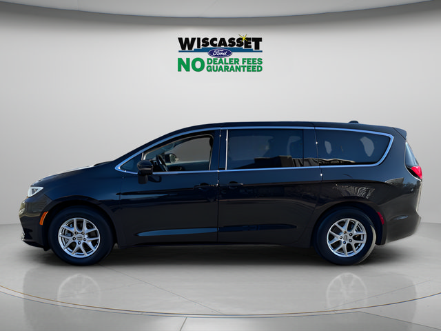 Used 2024 Chrysler Pacifica Touring-L FWD video 2
