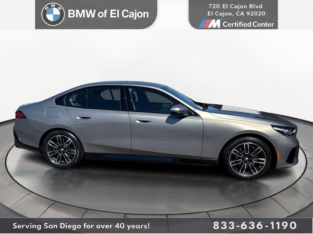 New 2026 BMW 530i xDrive w/ M Sport Package image 4