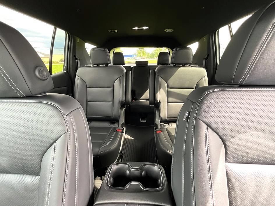 New 2027 Chevrolet Traverse LT w/ Driver Confidence Package AWD/4WD image 23