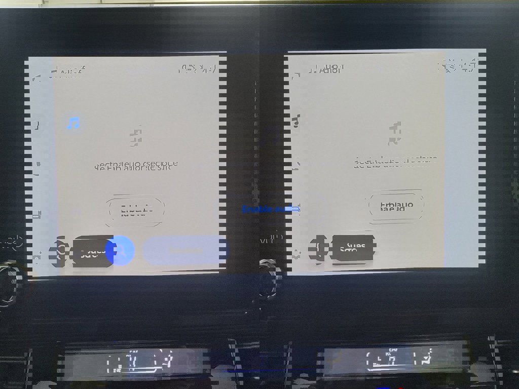 Used 2025 Toyota Sienna LE w/ LE Plus Package image 20