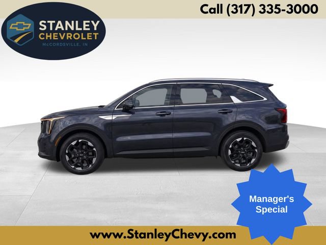 Used 2025 Kia Sorento S w/ Panoramic Sunroof Package