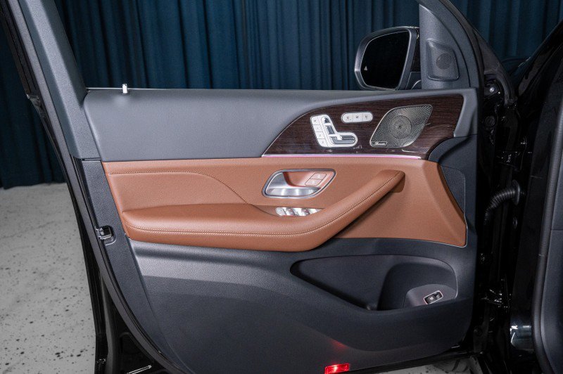 New 2025 Mercedes-Benz GLS 450 4MATIC image 13