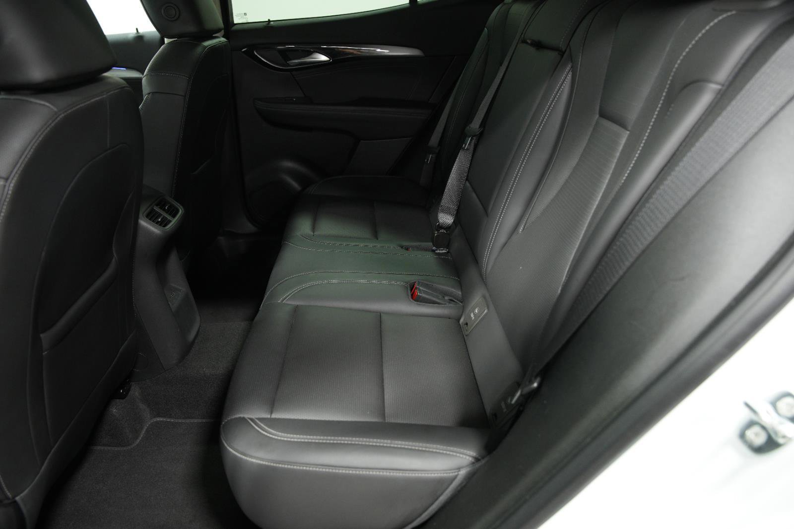 Used 2024 Buick Envision Preferred AWD/4WD image 21